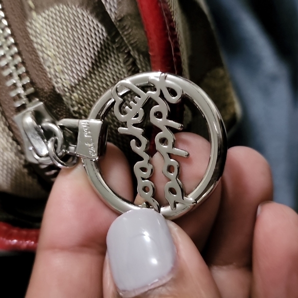 Poppy Coach Crossbody purse - Picture 11 of 15